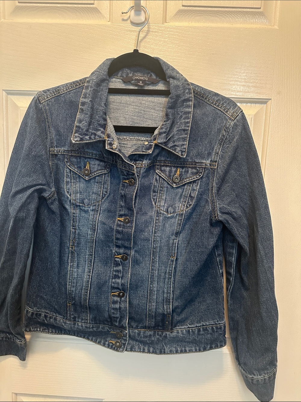 Chadwicks Classic Blue Denim Jean Jacket Front Pockets Size 10